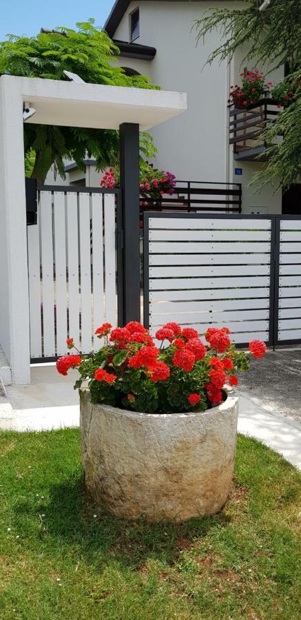 Fiori Apartment อูมัค ภายนอก รูปภาพ